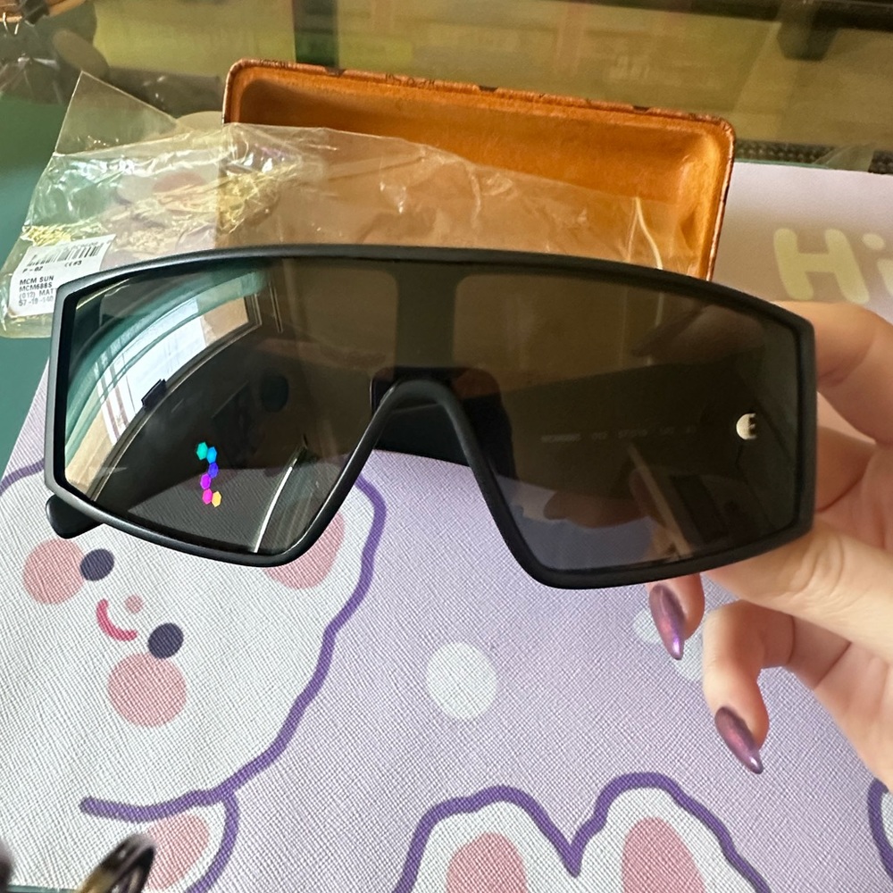 ❌SOLD❌ MCM Sunglasses Matte Black MCM688S